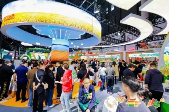 你有产品，他有故事：新锐零食品牌如何用品牌叙事打动组委会